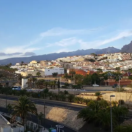 Апартаменти Bamboli Holidays